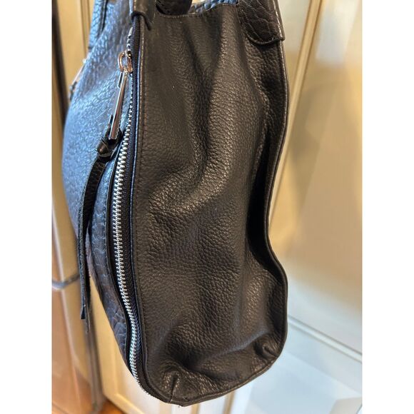 Vince Camuto Large Zani Leather Tote In Black Onyx - Picture 9 of 11